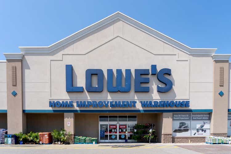 Lowe"s store in Oshawa, Ontario, Canada