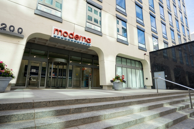 Moderna gains on report it held talks with at least one large drugmaker (update)