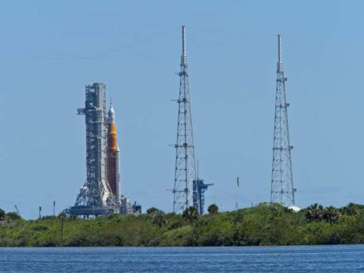 NASA Artemis 1 sits on launch pad 39B in April 2022 as part of the initial testing