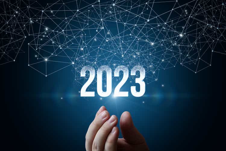 Hand shows new year 2023 appearing from the network .