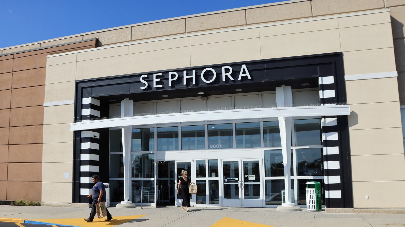 Kohl's: Sephora May Be More Cosmetic Than Substantial (NYSE:KSS)