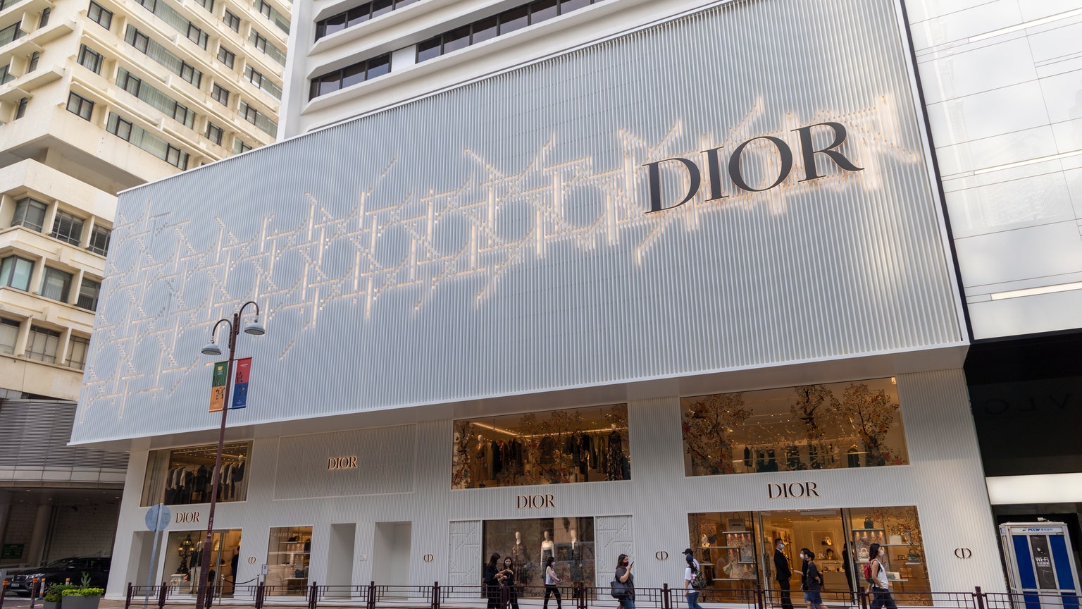 LVMH to gain control of Christian Dior after deal by French
