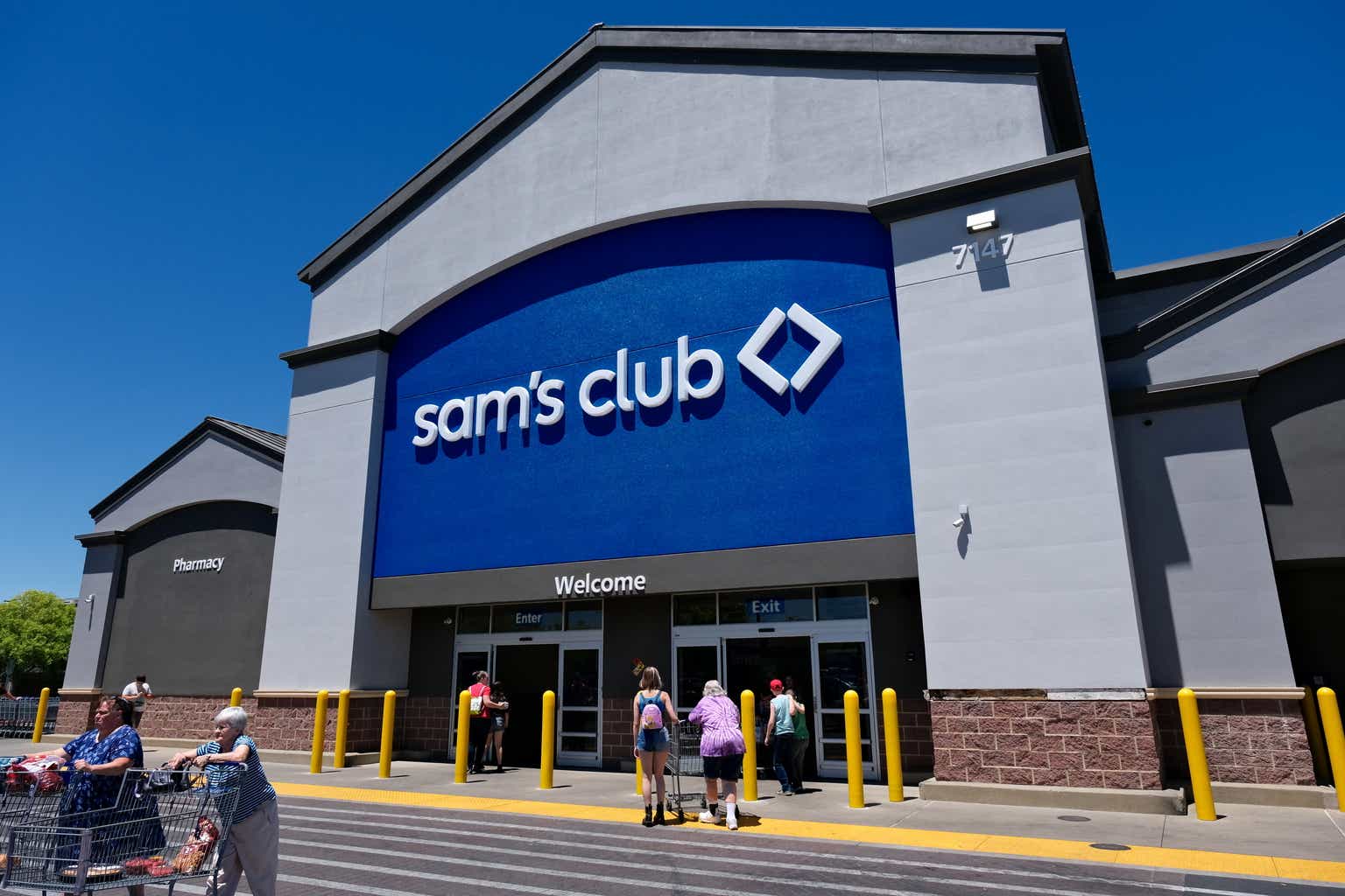 Walmart plans to expand Sam's Club for first time in five years (NYSE