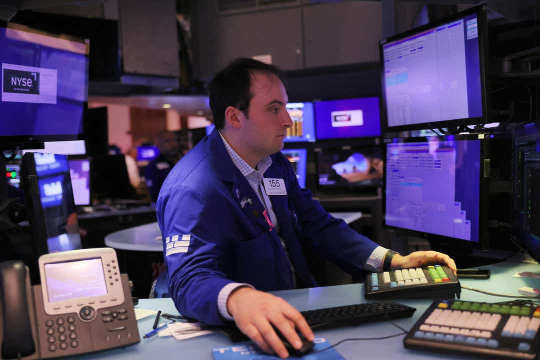 Nasdaq, S&P and Dow Jones plunge as robust jobs stats erode Fed pivot hopes Seeking Alpha