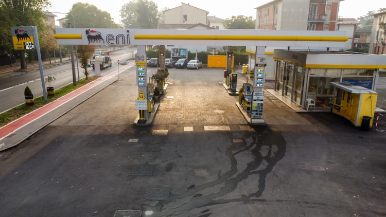 Oil Investors, You Should Look At Eni (NYSE:E) - Vimarsana News