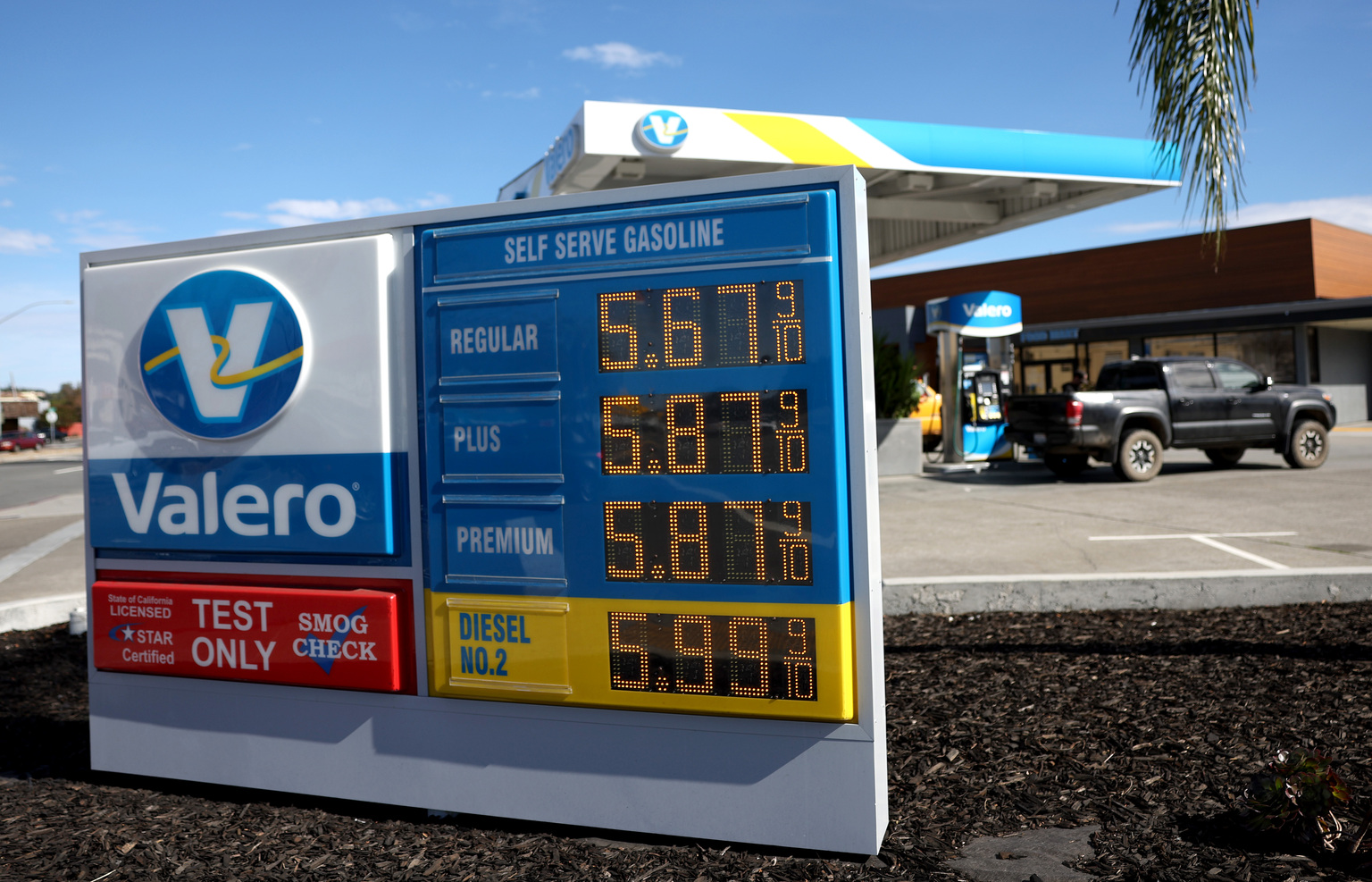 Valero Energy Stock: Strong Fundamentals, Balance Sheet Rebuilt ...