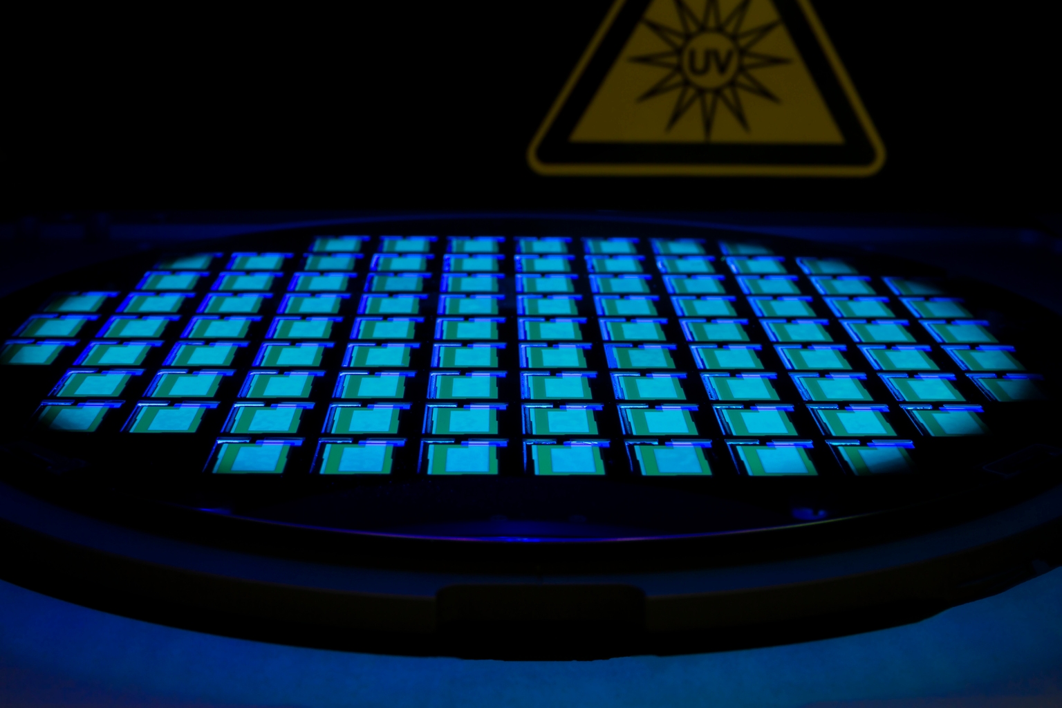 Photronics: DRAM Shortage & CapEx Surge Support Long-Term Expansion ...