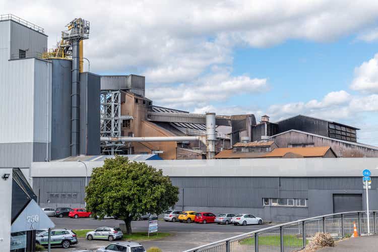 O-I Glass NZ glass bottle and jar manufacturer factory