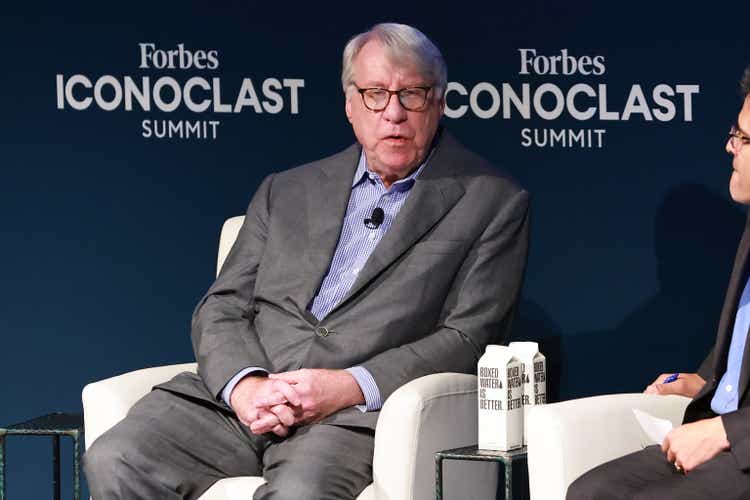Short seller Jim Chanos closing down hedge funds