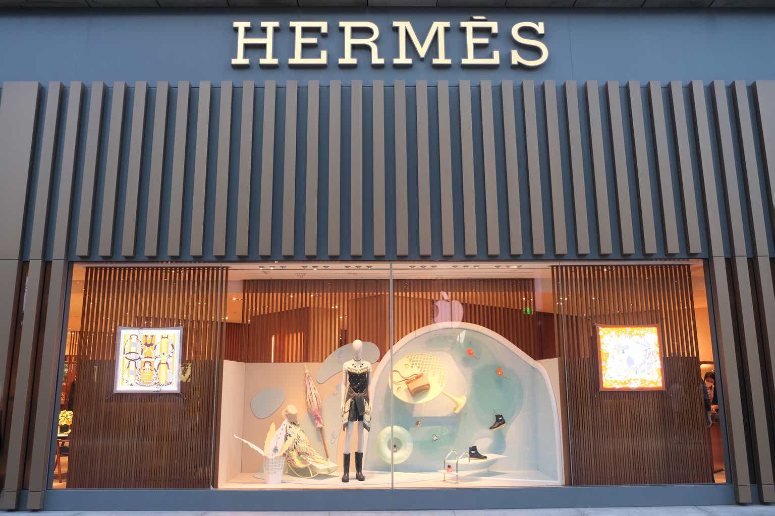 Hermes plans big price rises, says no sign of slowdown