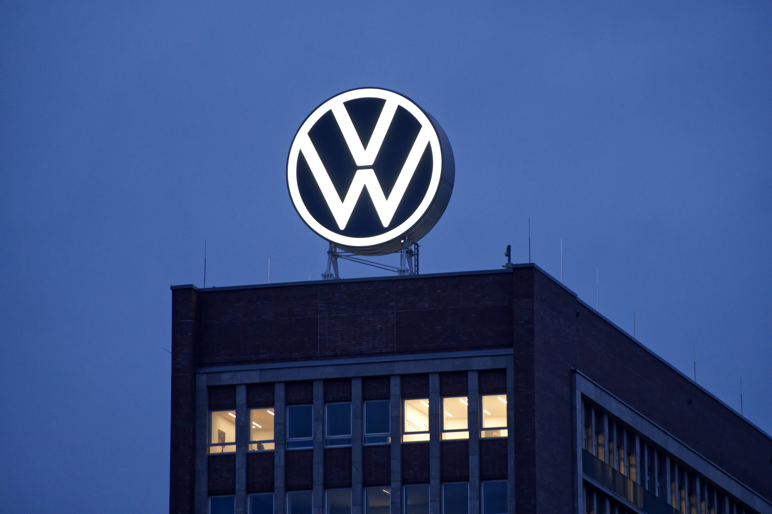 seekingalpha.com - Oakoff Investments - Volkswagen: Reiterating My 'Hold' Despite The Dividend (OTCMKTS:VWAGY)