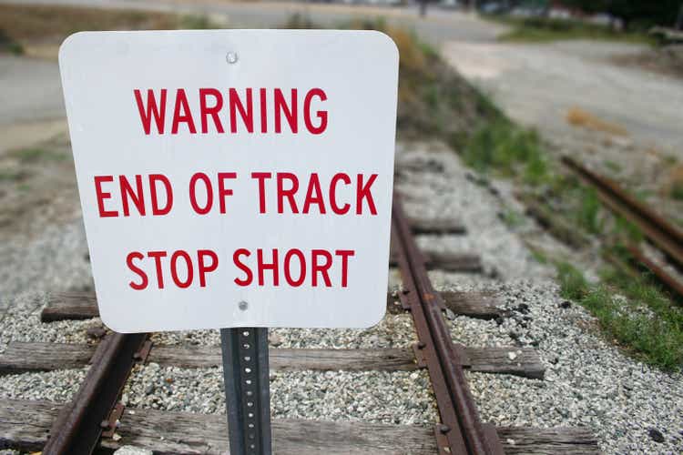 Warning end of track