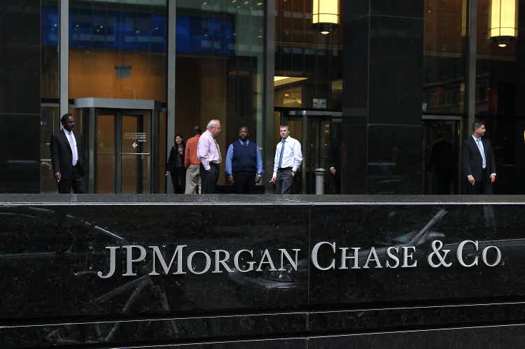 CIO, 2 Others To Resign After JPMorgan Chase $2 Billion Trading Error