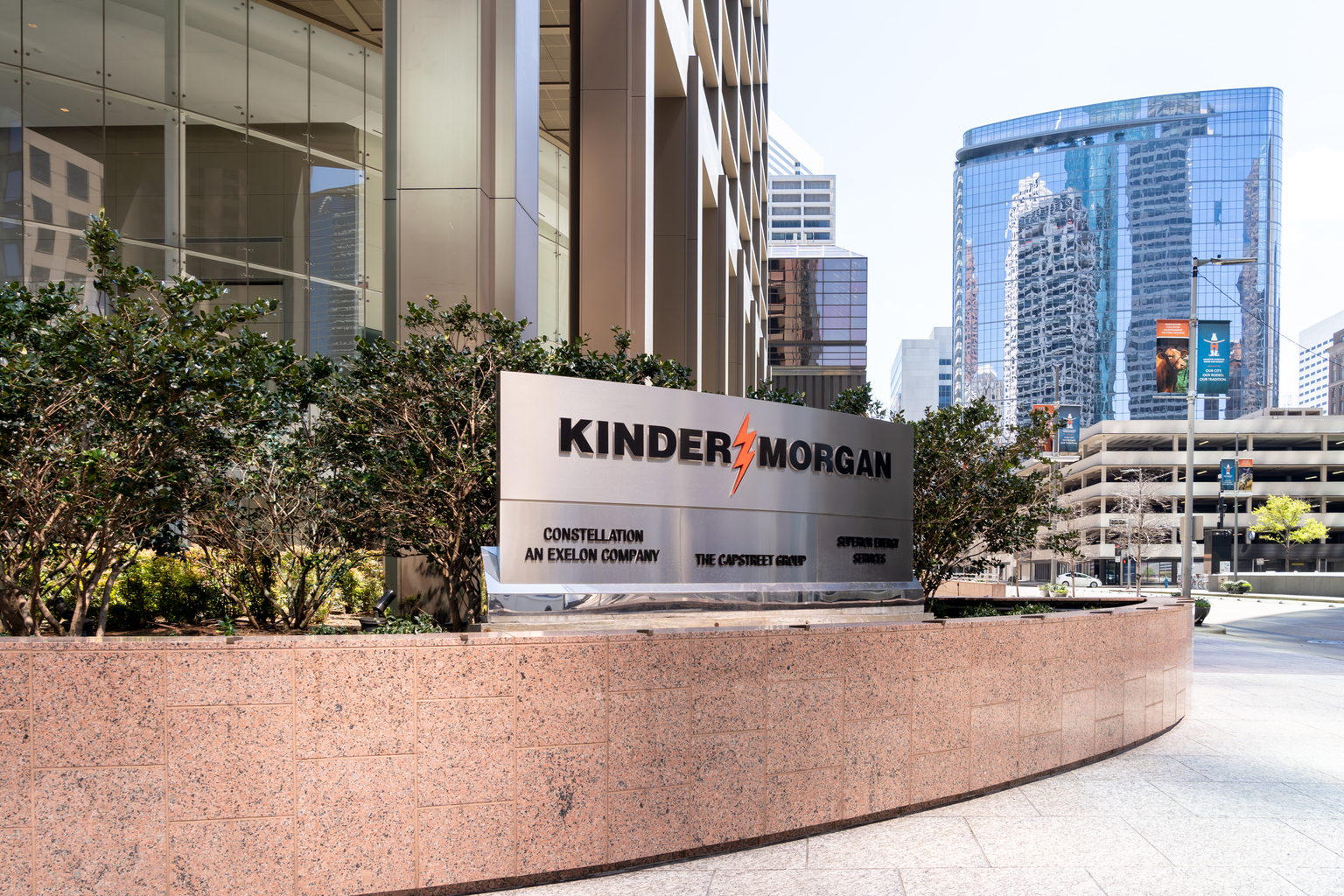 Kinder Morgan Stock Still Offers Upside From Here (NYSE:KMI) | Seeking ...