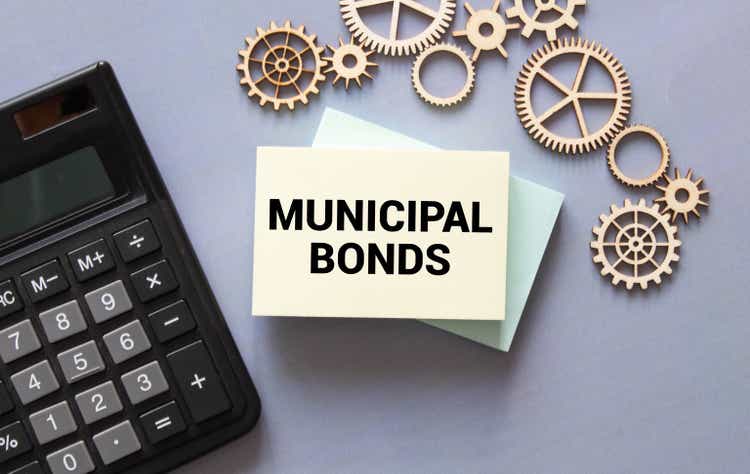yellow stickers on the table with text MUNICIPAL BONDS.