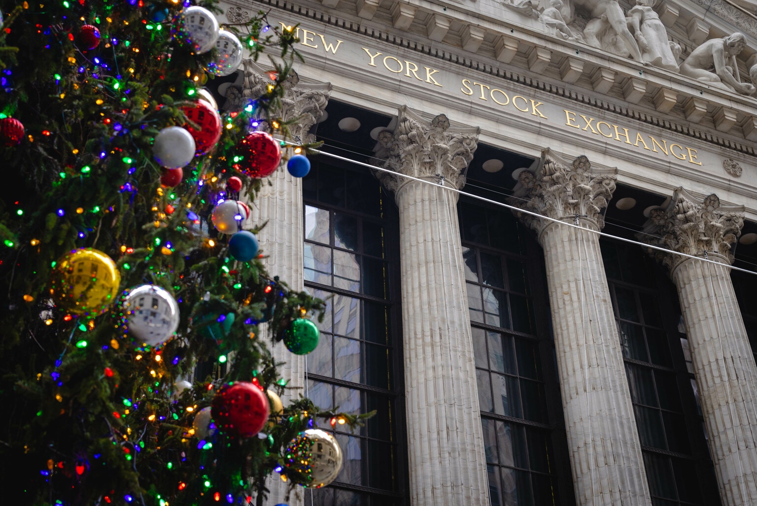 Wall Street Lunch: Powell Plays Santa Wall Street Lunch: Powell Plays Santa