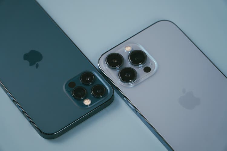 Apple iPhone 13 Pro Max vs 12 Pro