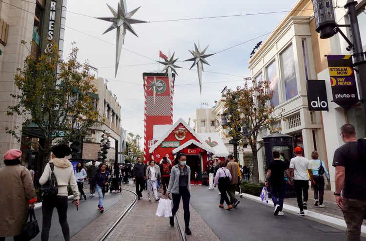 People Hit The Stores To Finish Up Their Christmas Shopping