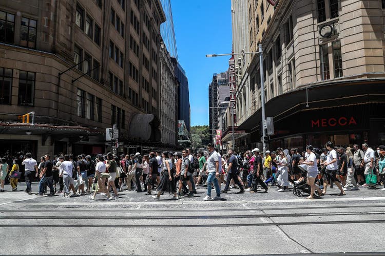 Boxing Day Sales Attract Shoppers