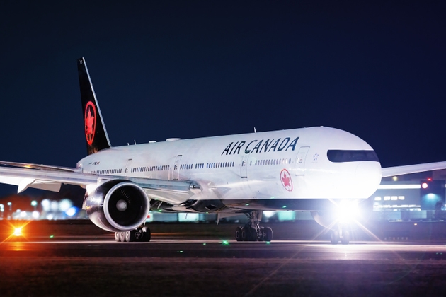 Air Canada Boeing 777 arriving at Vancouver International Airport