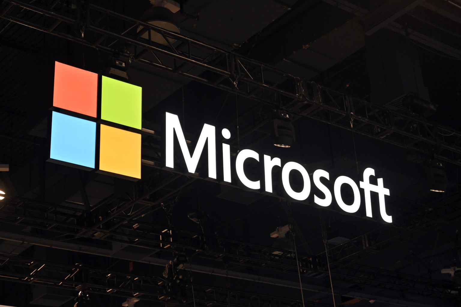 Microsoft Slips Even As Q2 Results Aided By Azure, Computing Strength ...