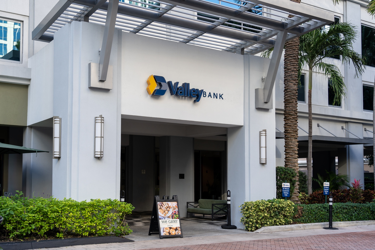 Valley National Bancorp: Highly Undervalued But Be Careful (NASDAQ:VLY ...