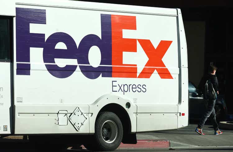 Fedex To Cut 10 Percent Of Its Executive Level Positions