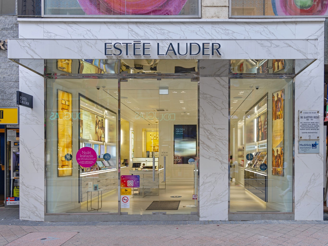 Estee Lauder seeks digital agencies for brands in China, News