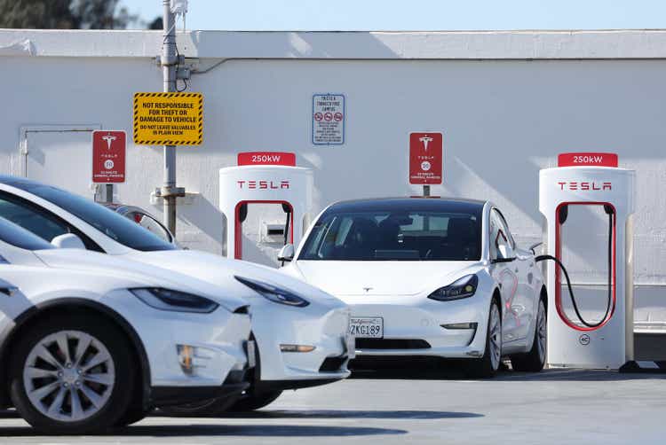 Tesla Will Open Up Its Chargers To Other Brands, In Order To Receive Federal Subsidies