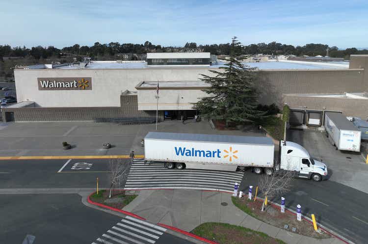 Walmart Posts Strong Holiday Season Profits