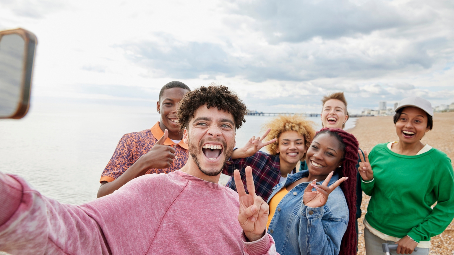 Community members sharing opportunities and building network connections