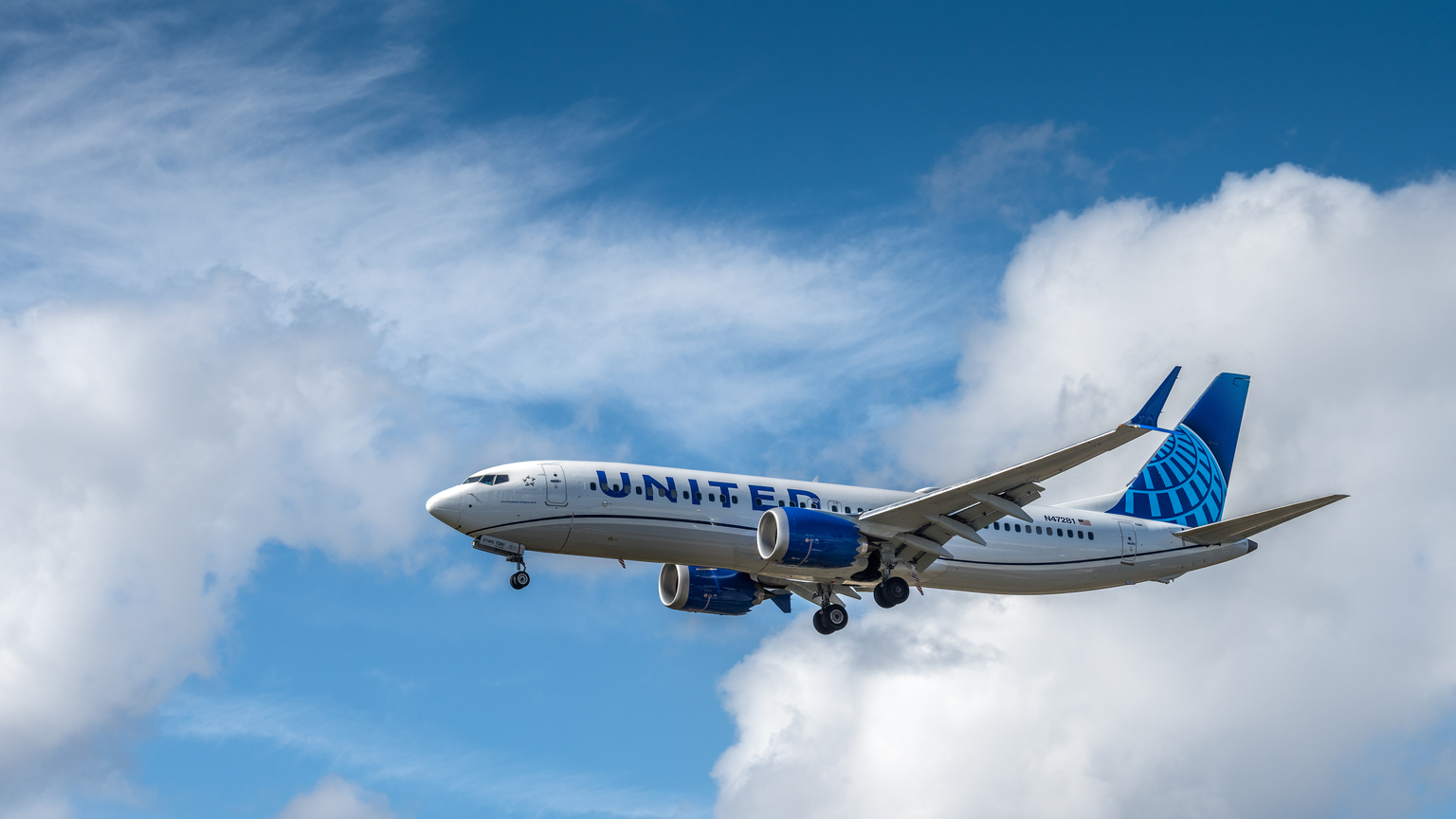 United Airlines Beats Q3 Expectations As Company Sheds 'unprofitable ...