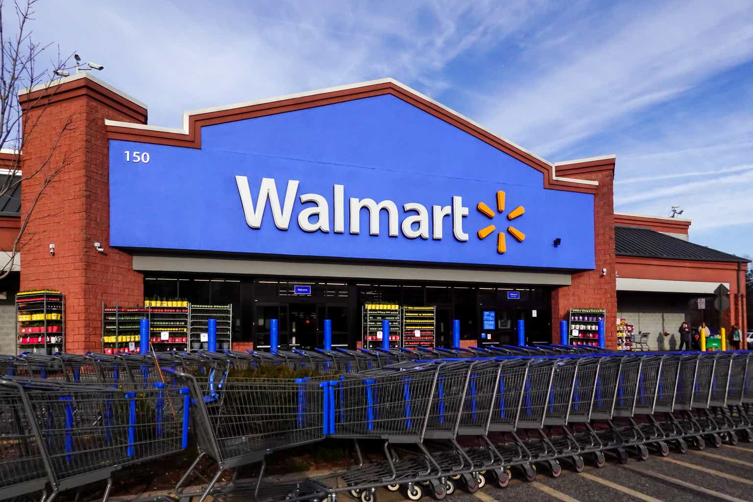 Walmart Boosts Its Outlook as Profit and Sales Rise