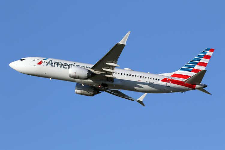 American Airlines Boeing 737-8MAX Taking Off from Miami, FL