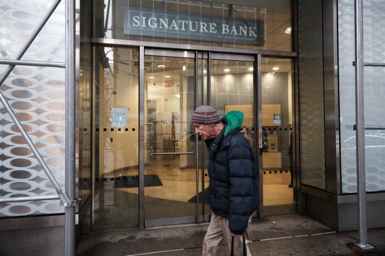 FDIC starts marketing CRE portfolio of failed bank Signature Bank (OTCMKTS:SBNY)