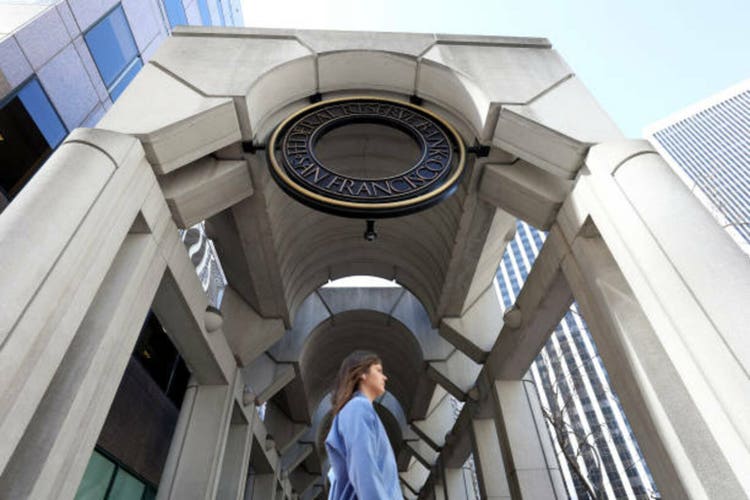 Federal Reserve Reconsiders How Banks Are Overseen After Silicon Valley Bank Collapse