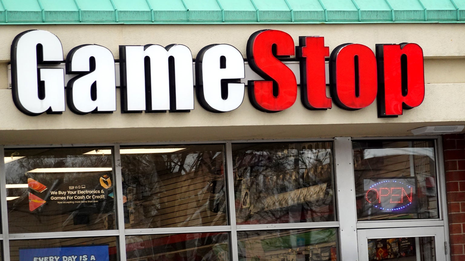 media./i/gamestop/20009142_ALT02?$pdp$