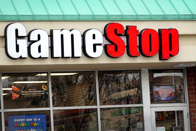 GameStop Prepares to Report Quarterly Earnings