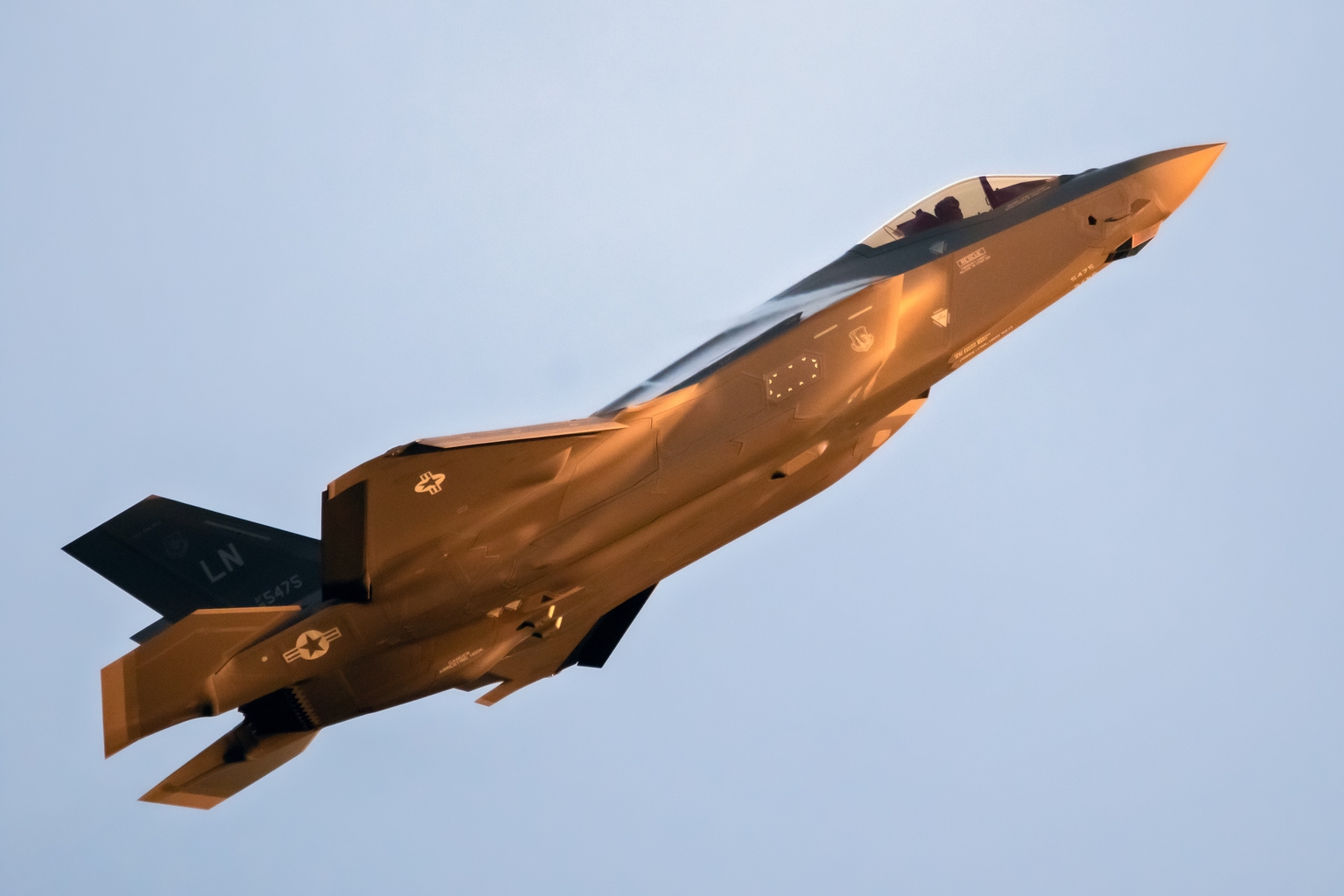 Moog: This Quiet Defense Winner Still Has Upside (NYSE:MOG.A)