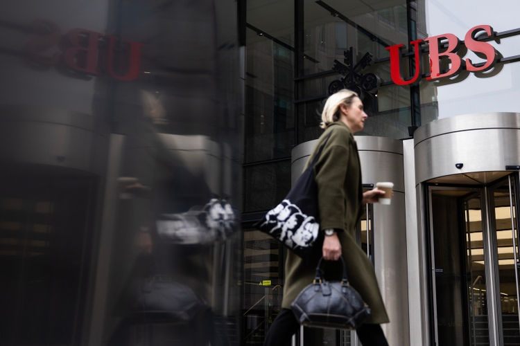 UBS takes 5M hit for RMBS matter in Q1; looks forward to Credit Suisse merger