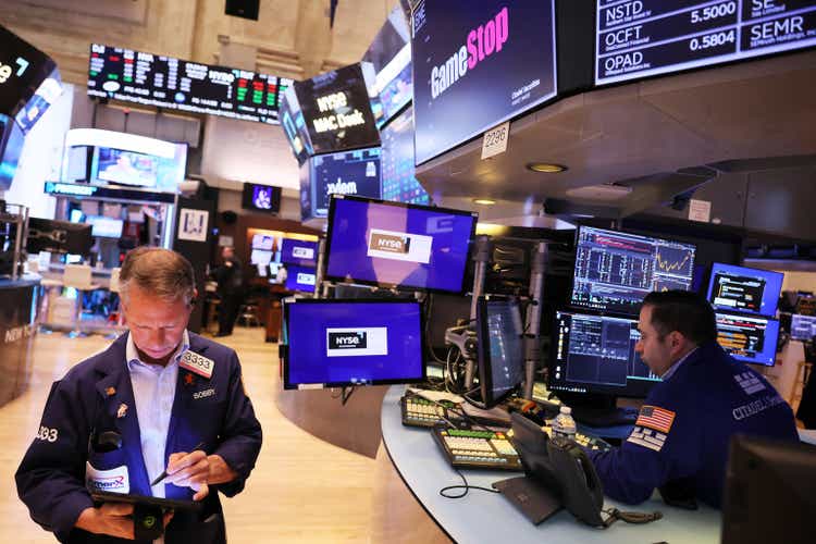 Stock Market News Today: S&P and Dow Futures Rise as Investors Wait for Fed’s Powell