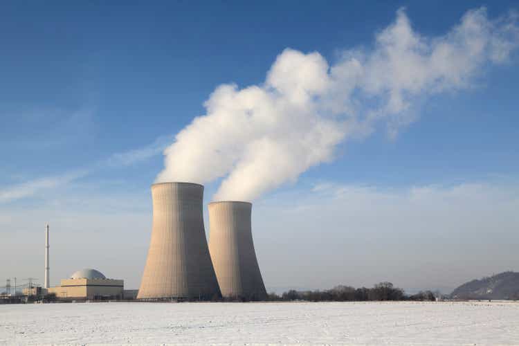 Nuclear power station with steaming cooling towers in winter (XXXL)