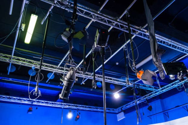 Netflix eyes ‘Seinfeld’ studio lot at deep discount after dropping WBD bid: report (NFLX:NASDAQ)