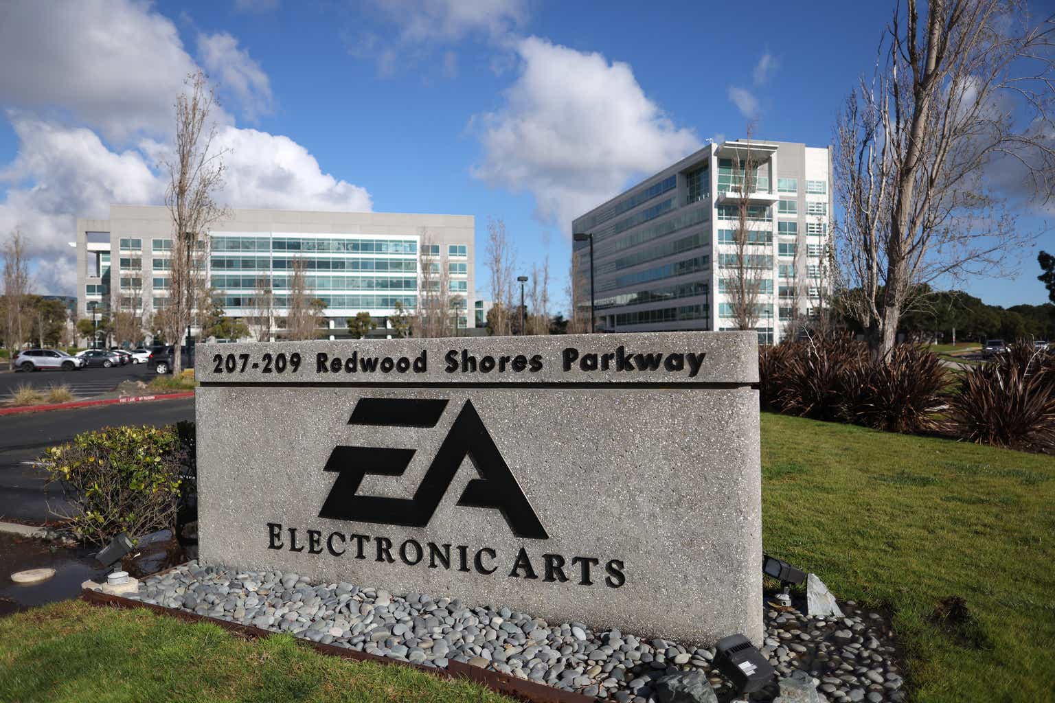 Почему electronic arts