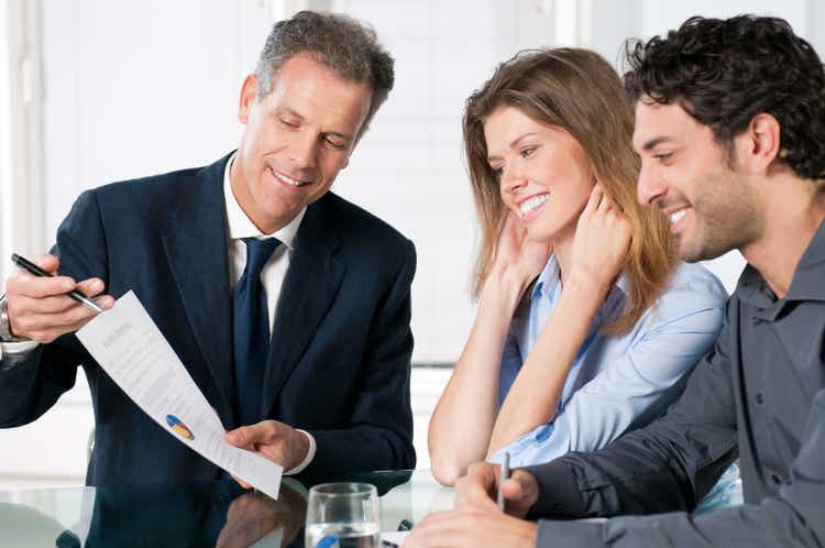 How To Allocate $10,000 Among 10 Dividend Income And Dividend Growth Stocks
