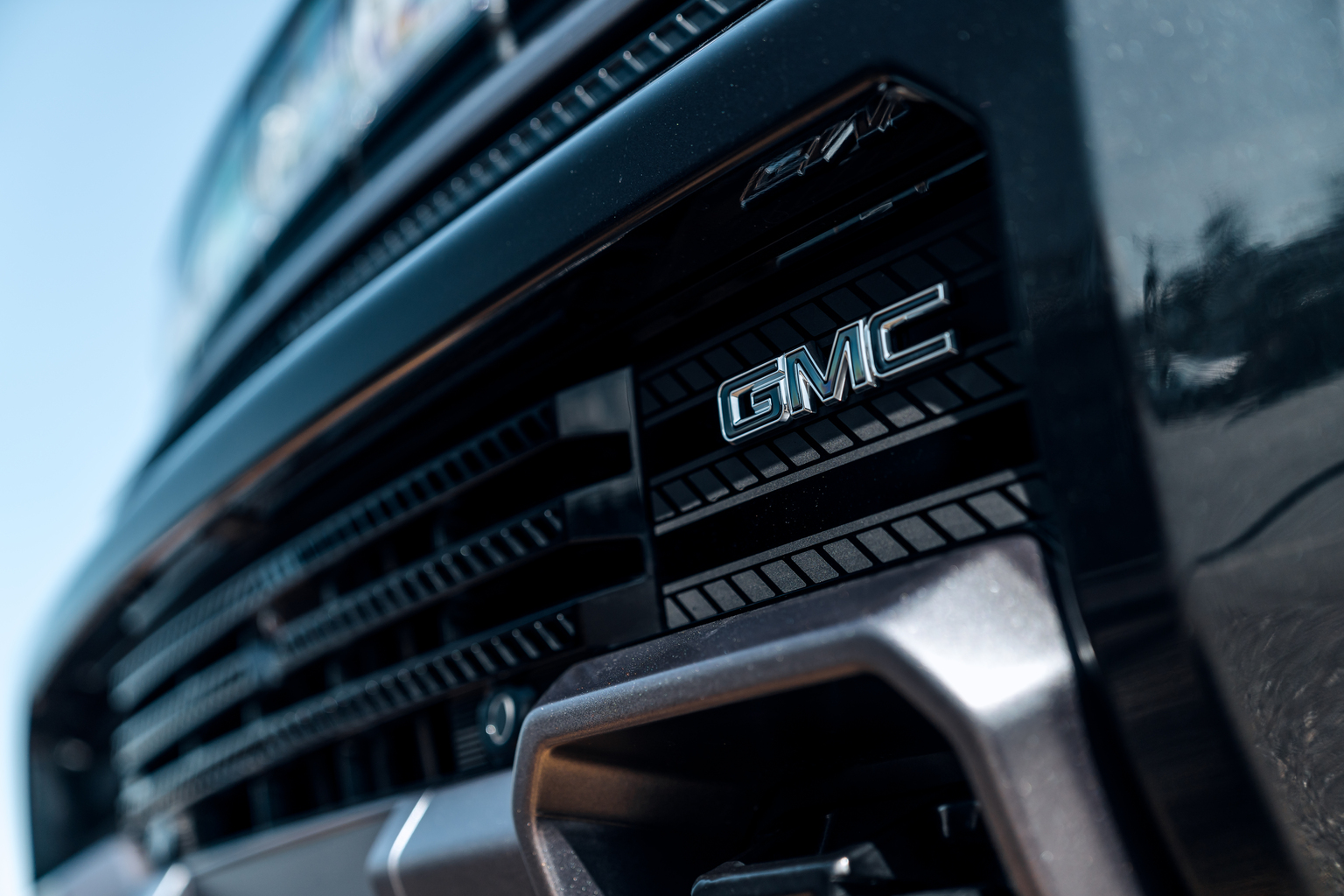 seekingalpha.com - Amy Thielen - GM stumbles on cost pressures, but analysts defend long-term earnings outlook (GM:NYSE)