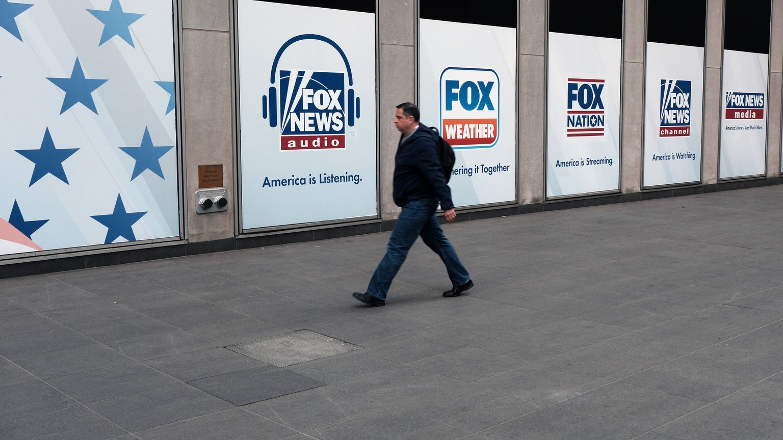 Lachlan Murdoch says Fox plans to continue building USFL