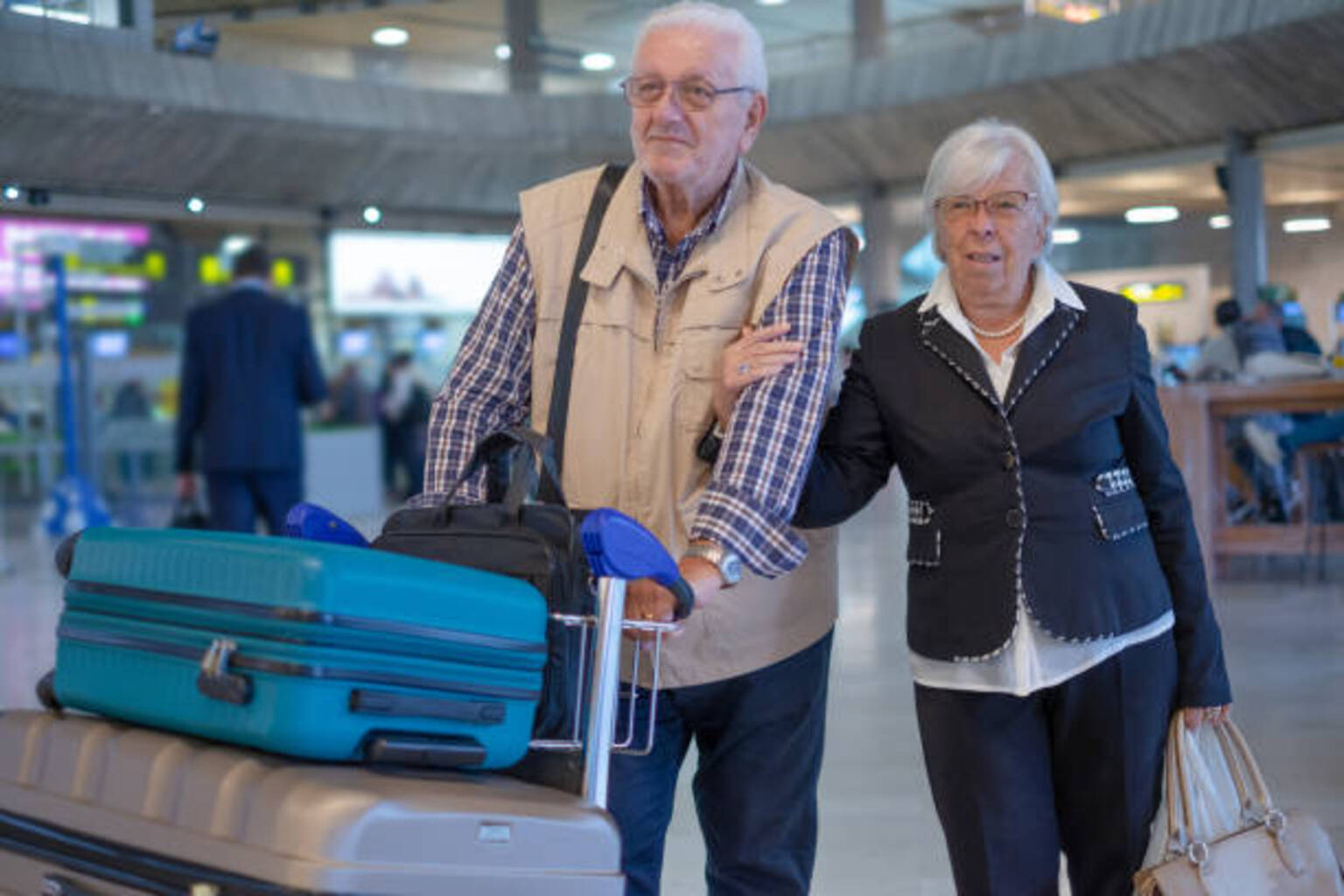 seekingalpha.com - Rob Williams - Holiday airfares surge as airlines pass higher fuel costs to travelers (AAL:NASDAQ)