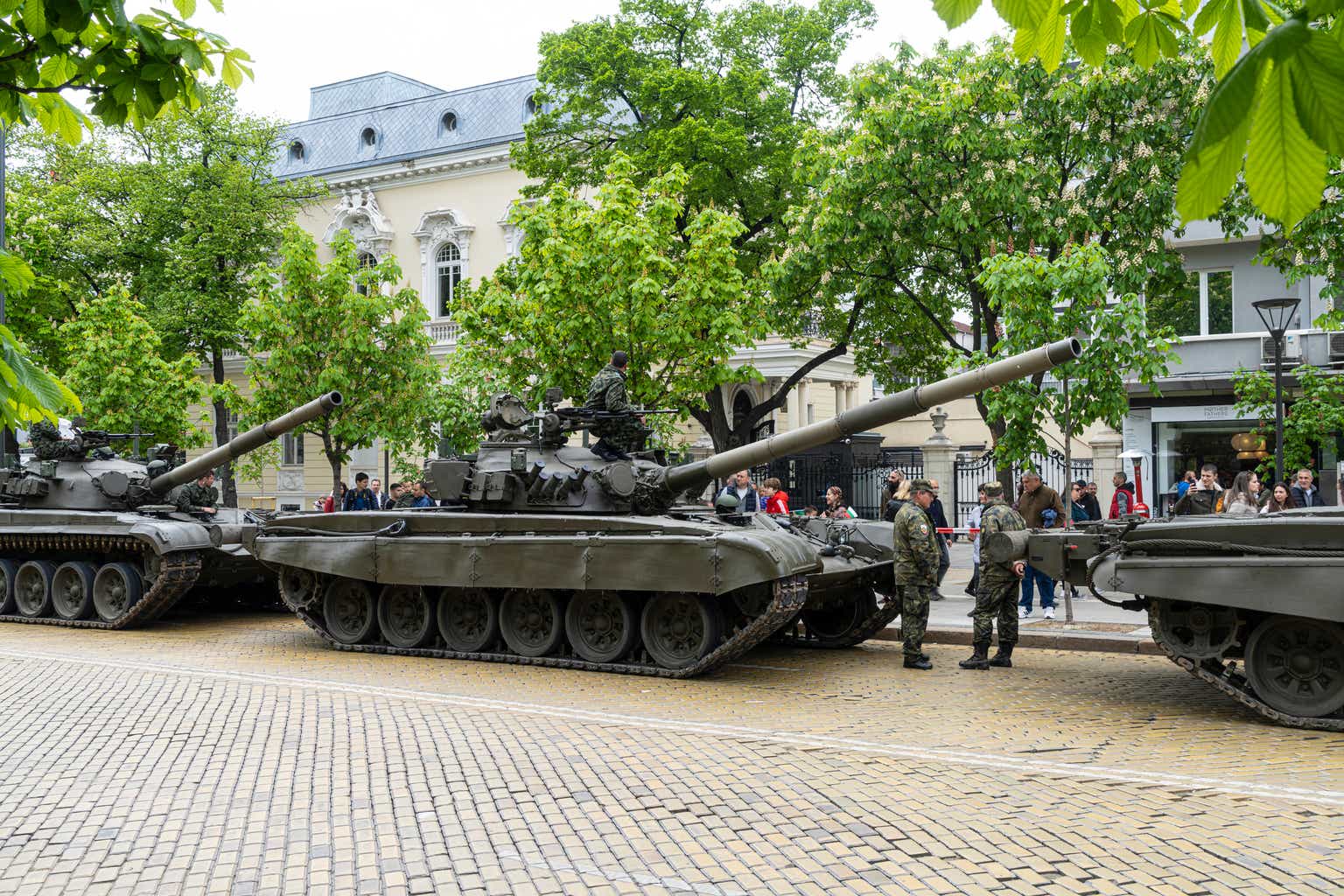 war-is-horrible-don-t-sell-buy-big-and-small-tech-defense-too