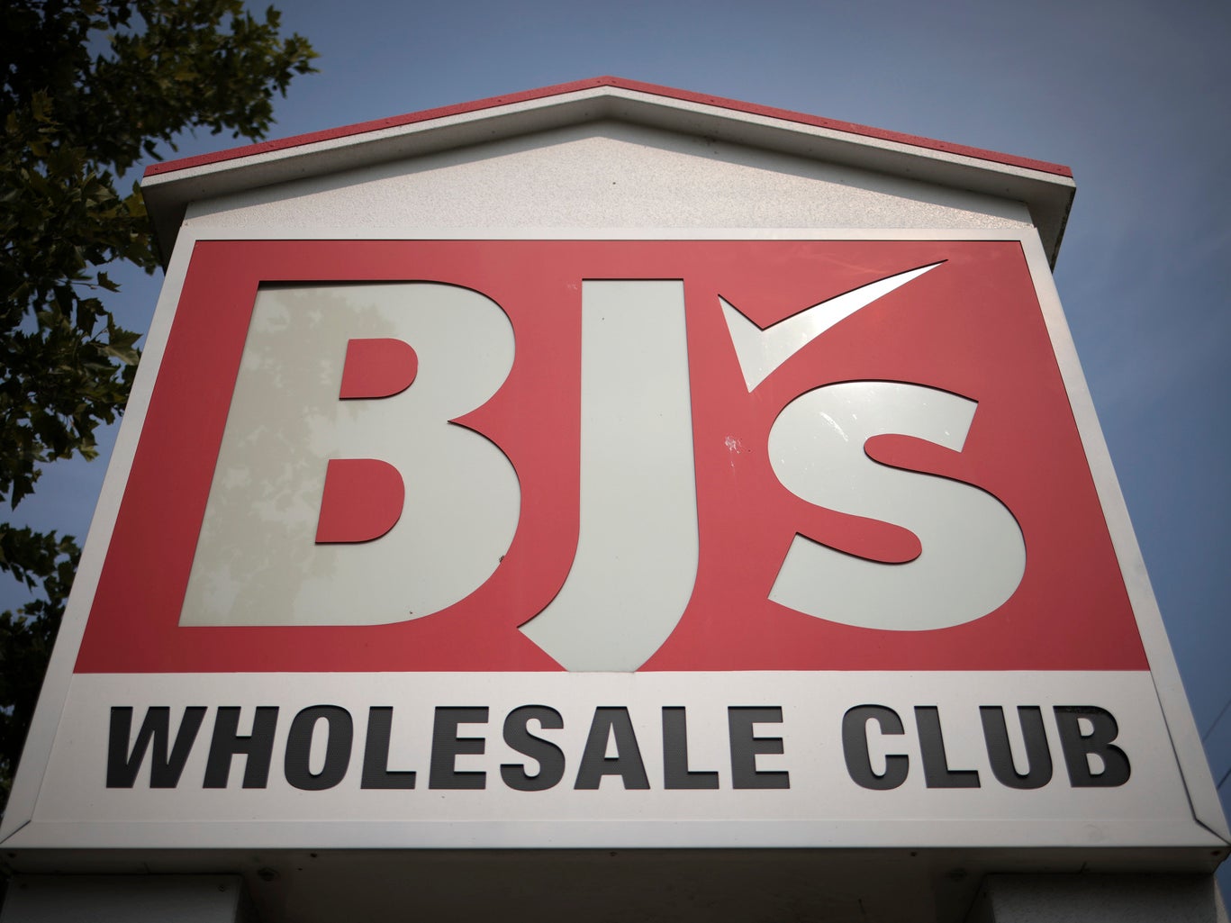 BJ's Wholesale Club: An Undervalued Alternative To Costco (NYSE:BJ